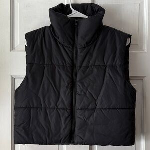 Shein Cropped Puffer Vest Size Medium